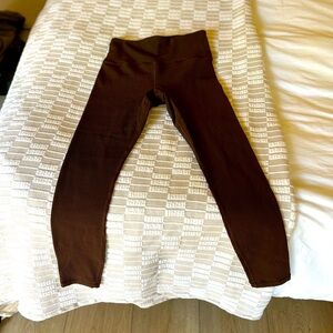 Brown ribbed leggings.